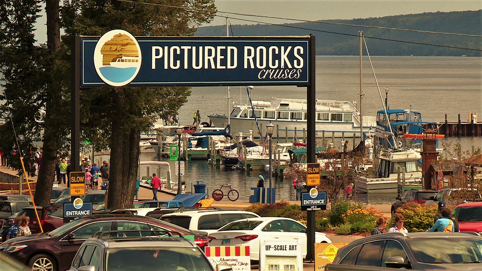 Pictured Rocks Cruises office and gift shop is located near Munising’s City Dock. PC: Munising Visitors Bureau Pictured Rocks Cruises office and gift shop is located near Munising’s City Dock. PC: Munising Visitors Bureau