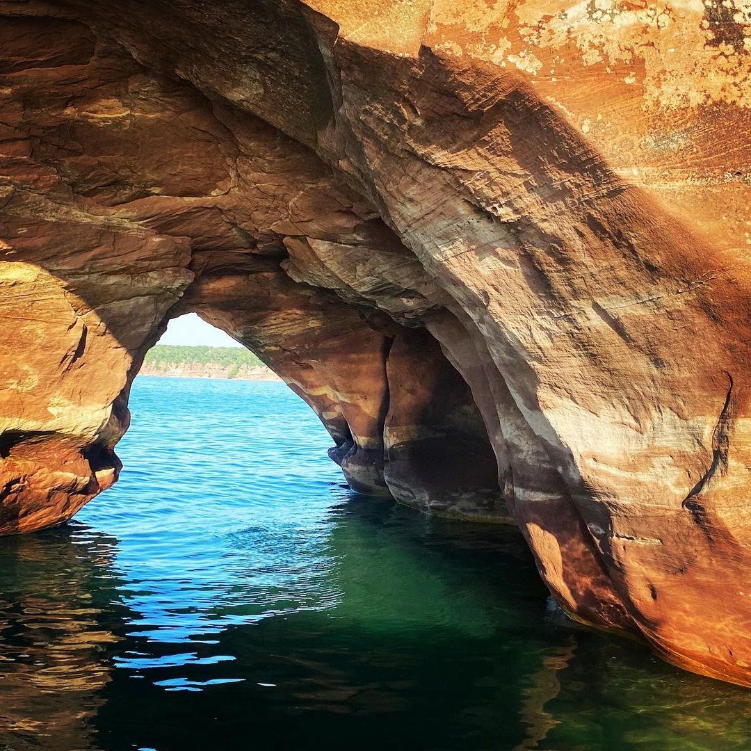 Your Ultimate Destination: Pictured Rocks National Lakeshore