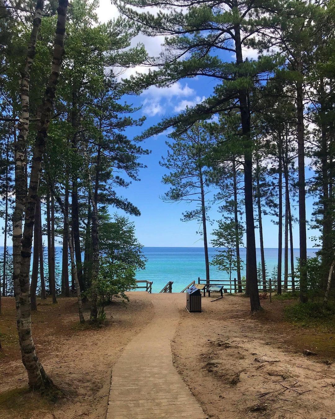 The trail to Miners Beach. PC: Instagrammer @dstill07