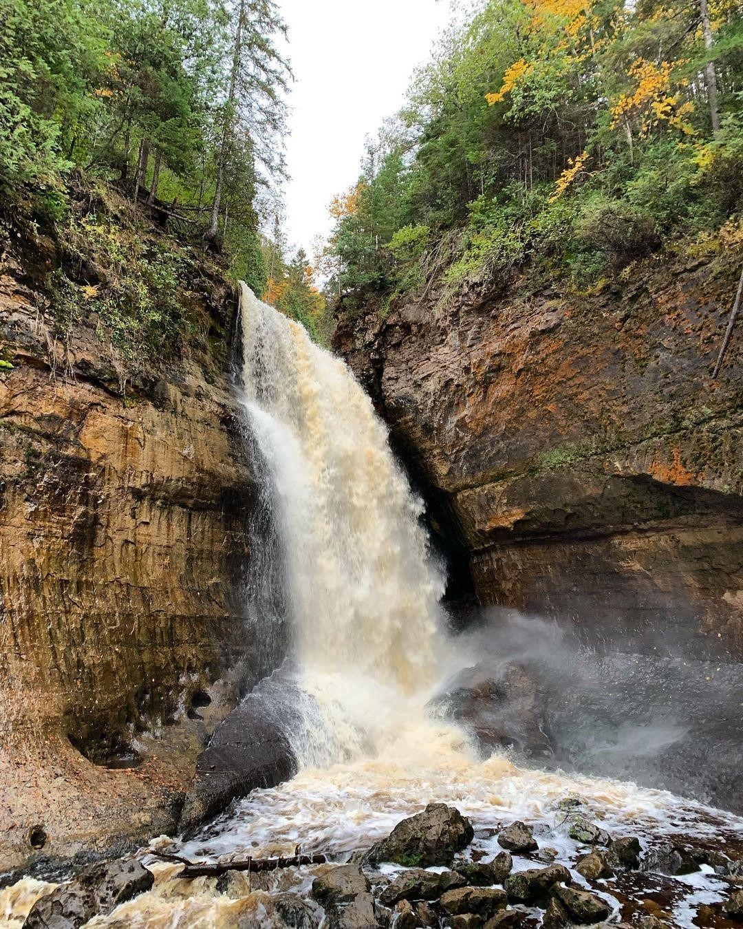 The Top 7 Waterfalls of Pictured Rocks