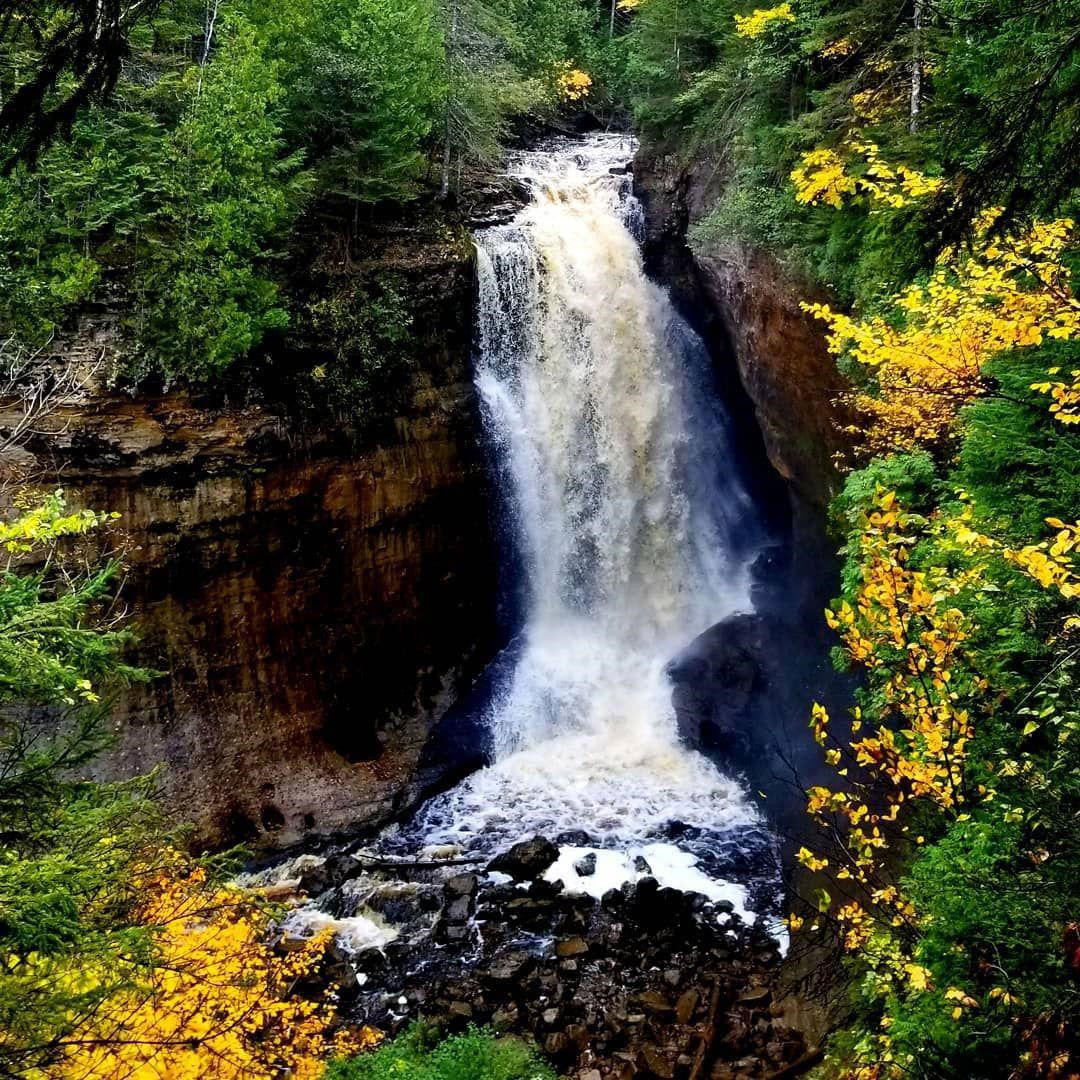 Miners Falls in the Pictured Rocks Park
