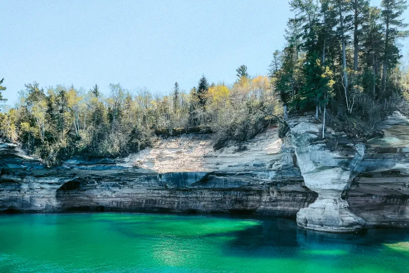 Flower Vase is a Pictured Rocks tour highlight, characterized by its wide, narrow, wide profile