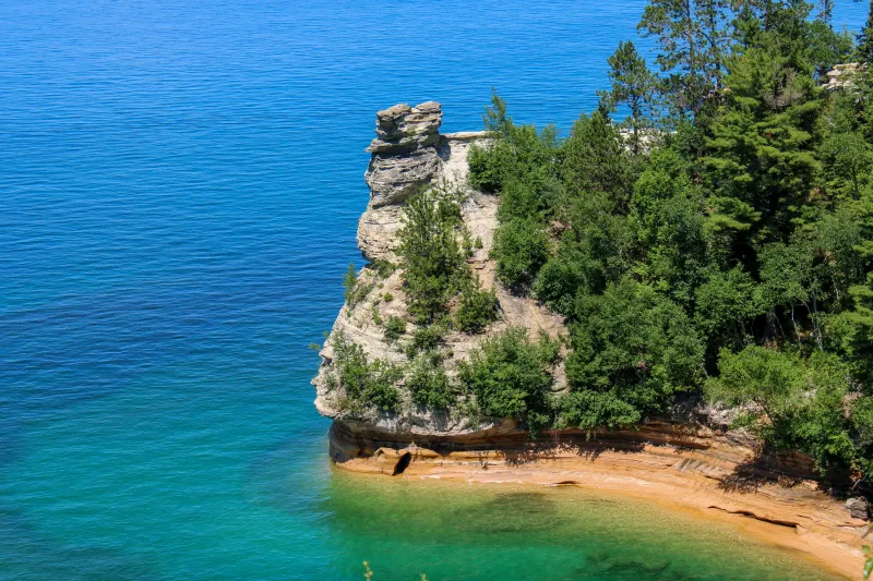 A highlight of Pictured Rocks tours, Miners Castle is a rock formation which resembles the turrets of a castle